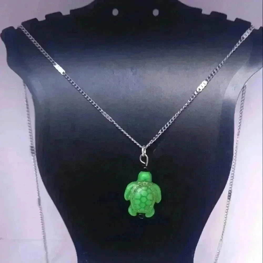 Green Turquoise Turtle Necklace